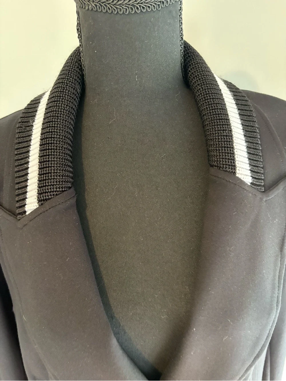 CAbi Black Double-Breasted Cropped Blazer with Contrast Trim size 8